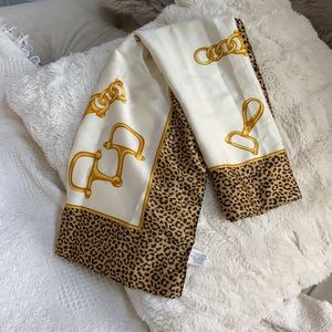 Elegant scarf